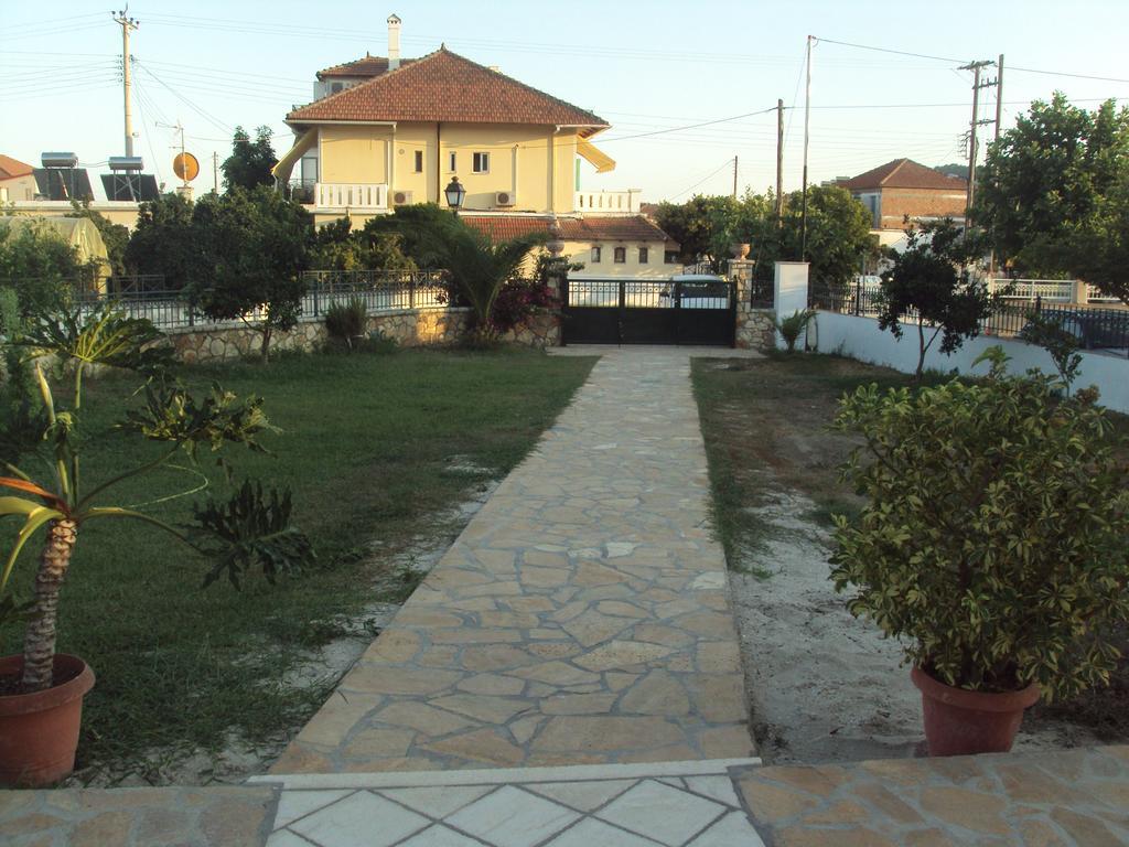 Splantza Apartments Амудия Екстериор снимка