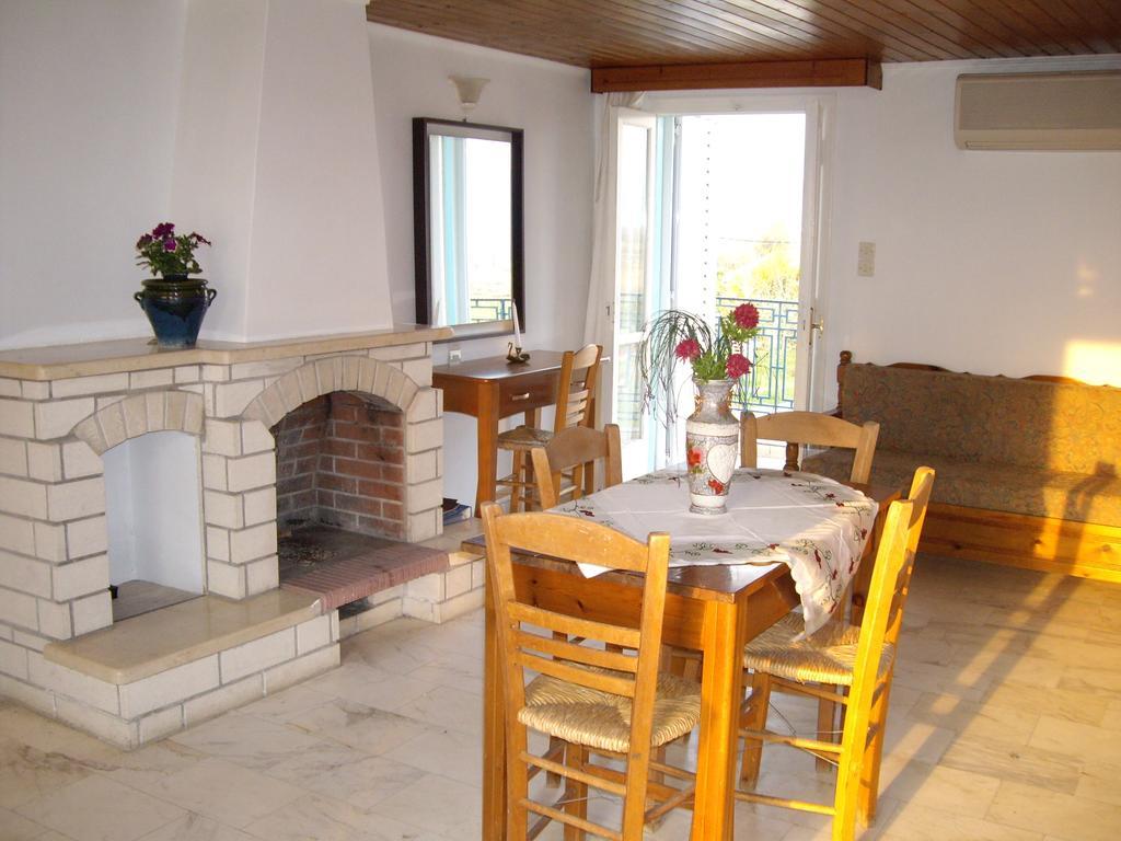 Splantza Apartments Амудия Екстериор снимка