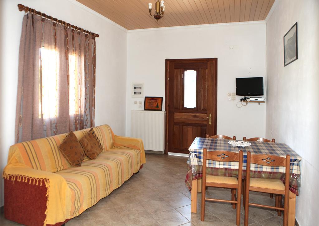 Splantza Apartments Амудия Екстериор снимка
